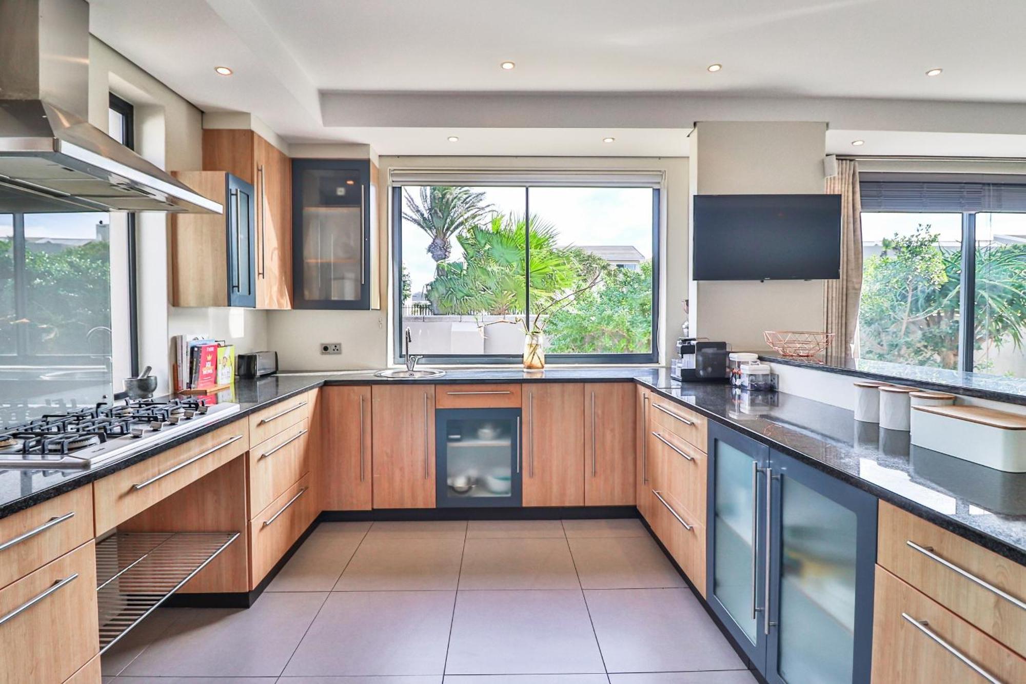 Bayhill Terrace 17 By Ctha Holiday home *