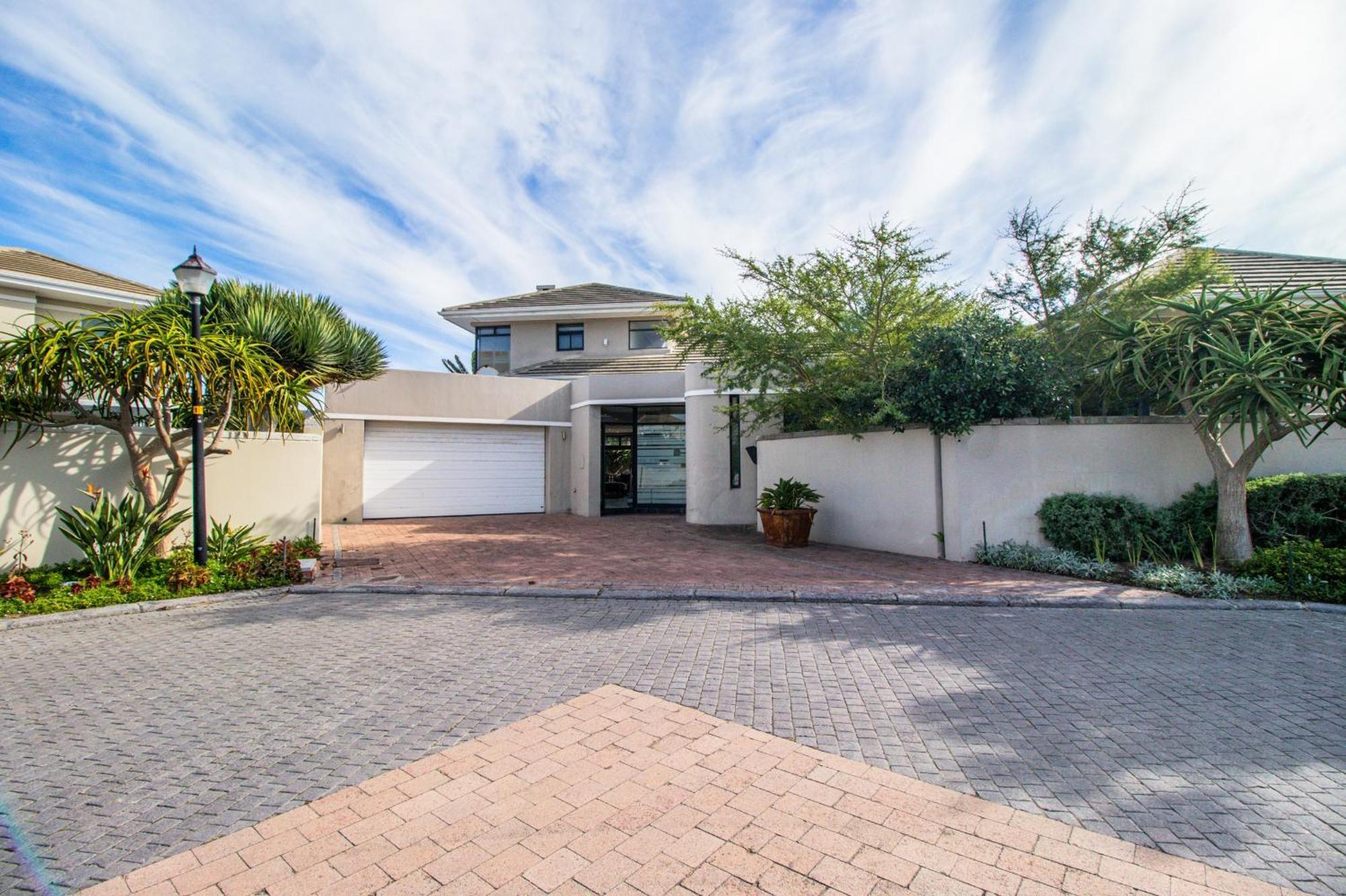 Bayhill Terrace 17 By Ctha Holiday home *